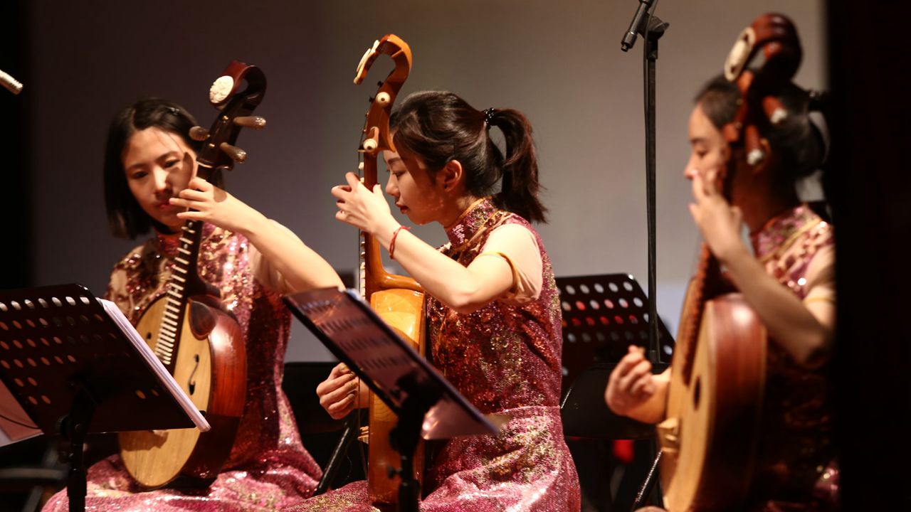 秘鲁:秘鲁天主教大学孔子学院携手南京大学民乐团举办中国民乐演奏会